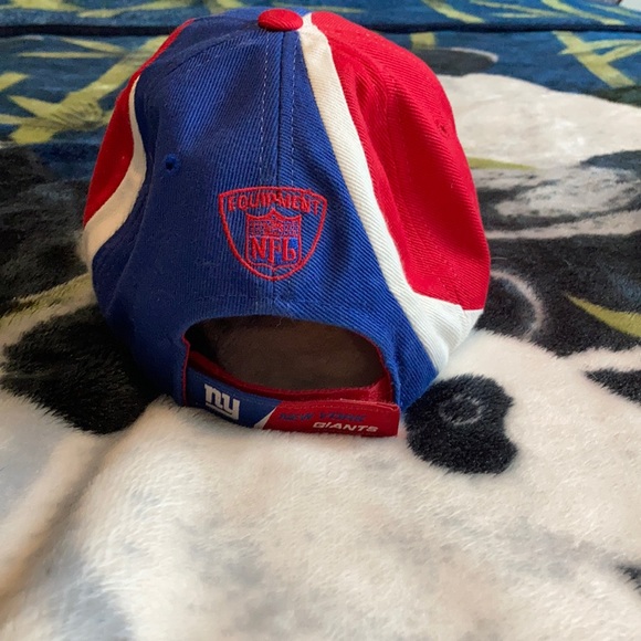 NY Giants Hat - Picture 2 of 2